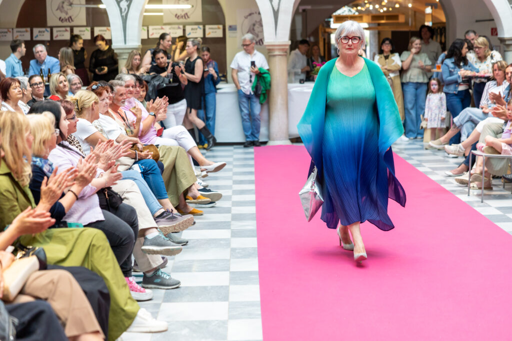 Charity Modenschau vonni charity modeschau 487